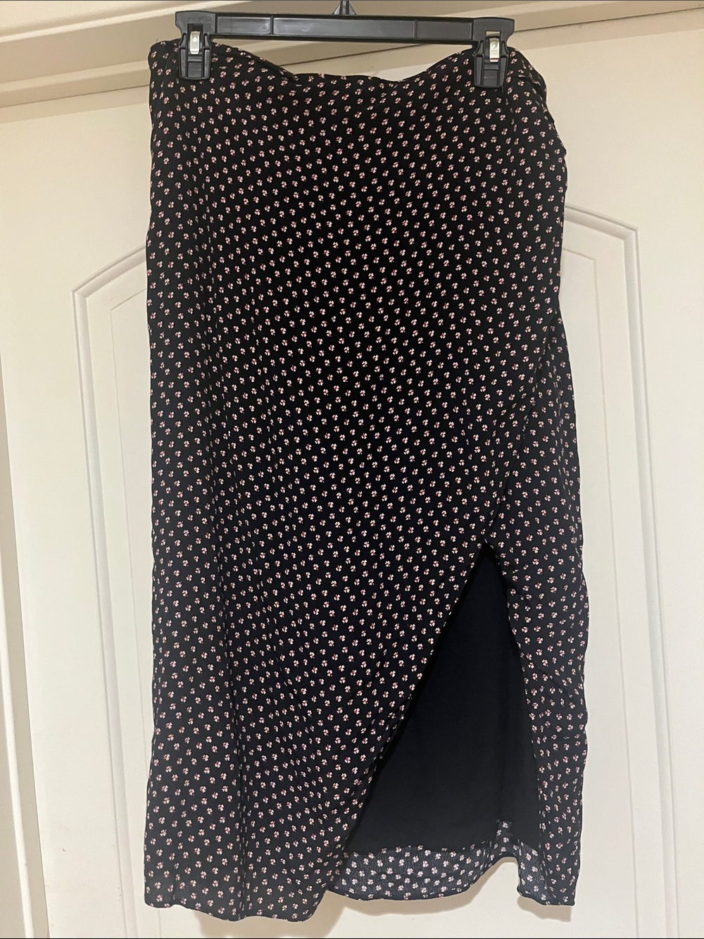 Abercrombie & Fitch Black Midi Skirt with Pink Floral Print